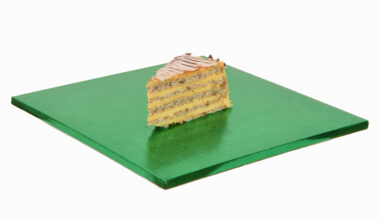 Cake board zeleni debelina 10mm 30x30