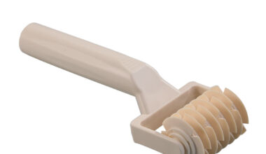 Plastični rezalni roler za mrežice 6cm