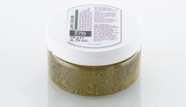 JEDILNA BARVA V PRAHU  LIPO-COLOR ZELENA 20g